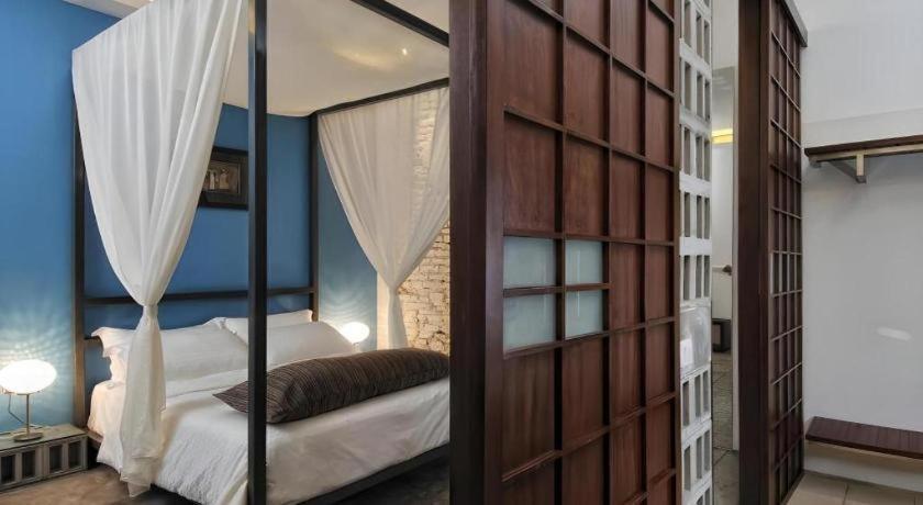 Courtyard At Heeren Boutique Hotel